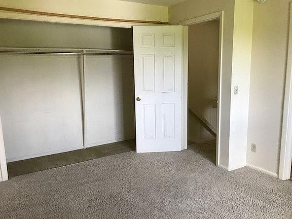 Bedroom & Huge Closet