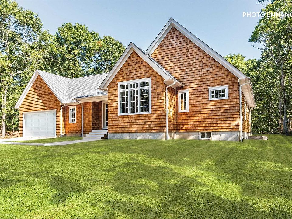 1st image of 439 Sag Harbor Tpke