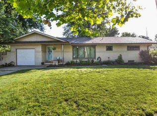 454 S 5th St, Colwich, KS 67030