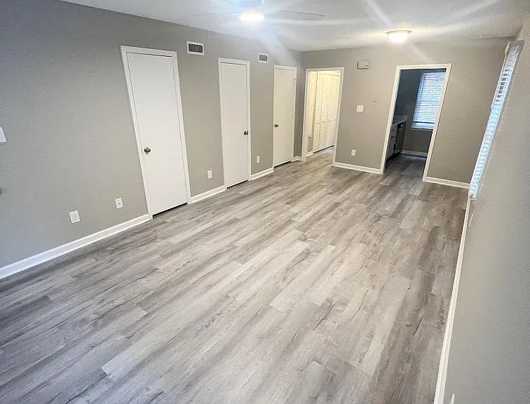 3004 Hillandale Rd #4 — Photo 3