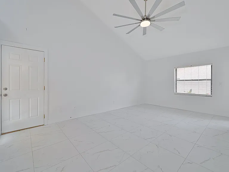 17337 Phlox Dr — Photo 7