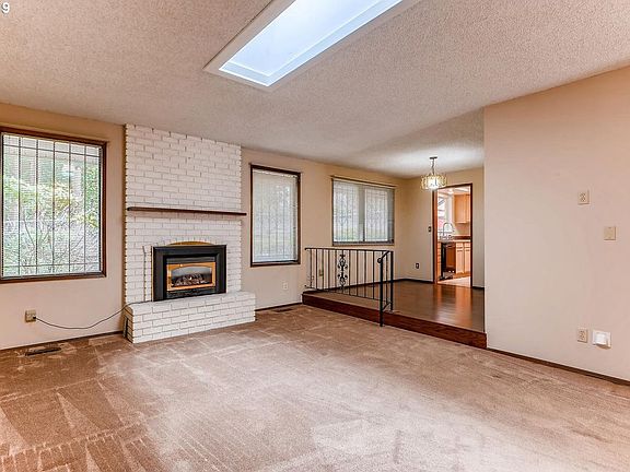 5th image of 2749 NE Evelyn Ave