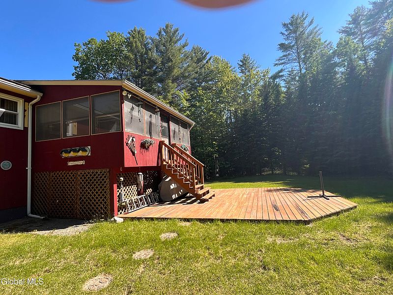 5th image of 187 Pease Hill Road