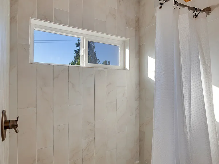 6824 N Catlin Ave #A — Photo 32