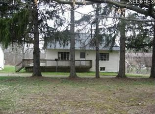 18766 Snyder Rd, Chagrin Falls, OH 44023