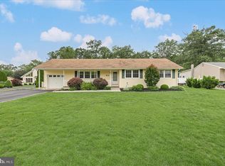 12 Woodlawn Ave, Newfield, NJ 08344