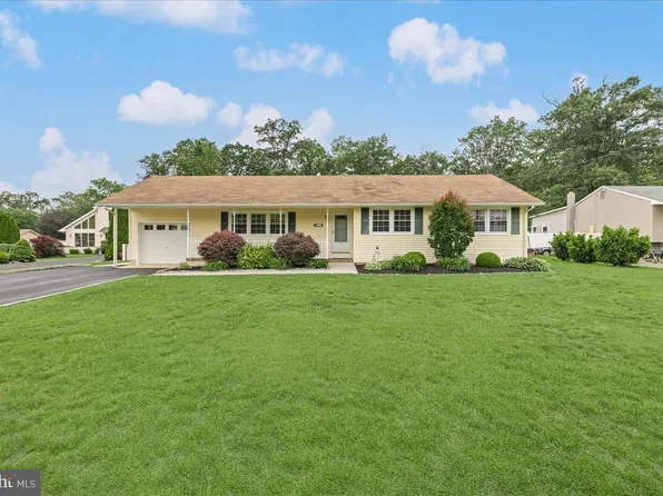 12 Woodlawn Ave, Newfield, NJ 08344