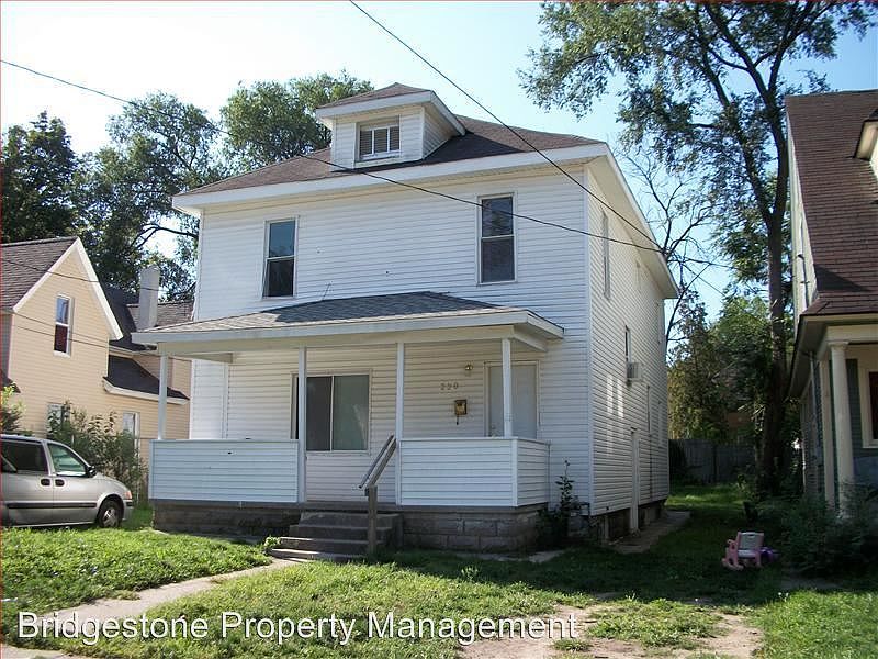 1st image of 230 Montgomery St SE