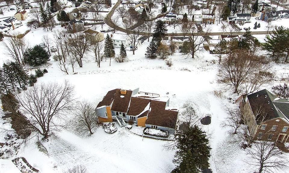 1st image of 12 Locke Dr
