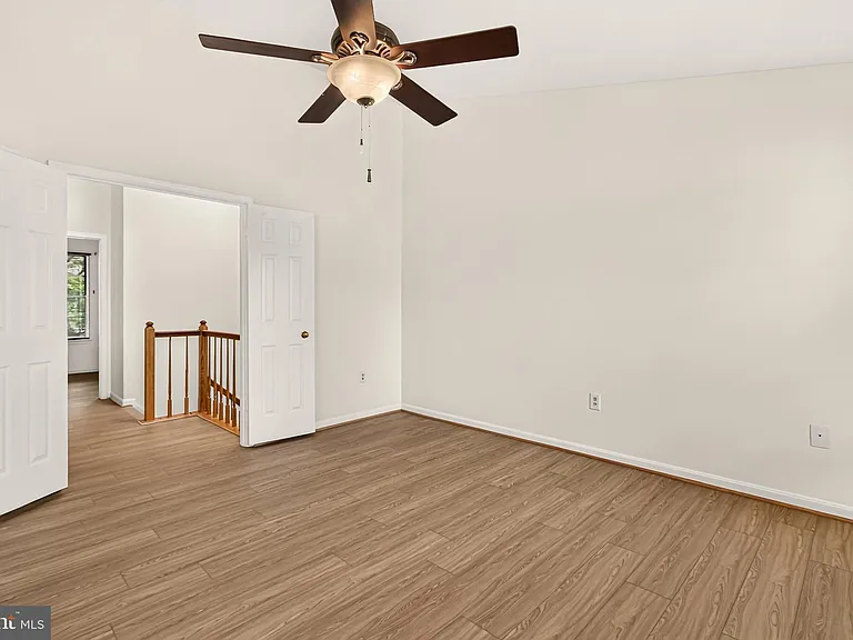 14637 Stream Pond Dr — Photo 27