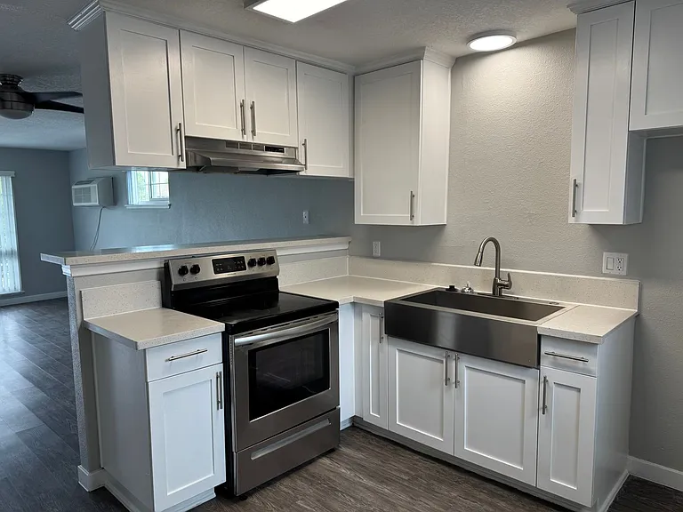 Villa Del Sol Apartments — Photo 62