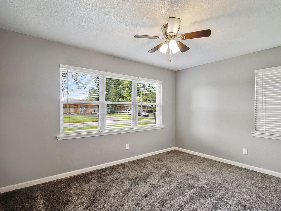 1st image of 345 Barkwood Circle