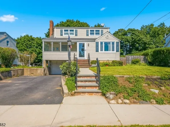 71 Schuyler Ave, Pompton Lakes Boro, NJ 07442