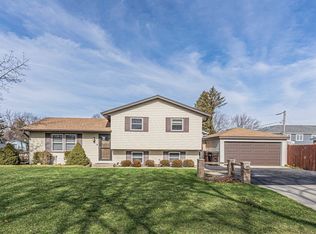 20511 N Eugene Ave, Prairie View, IL 60069