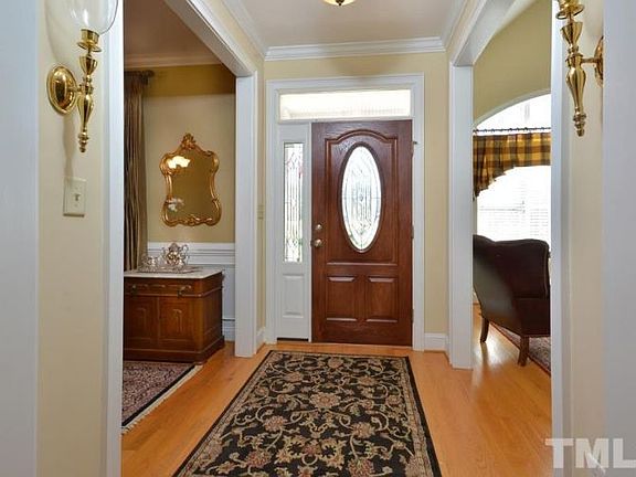 4th image of 614 Lee Fox Ln