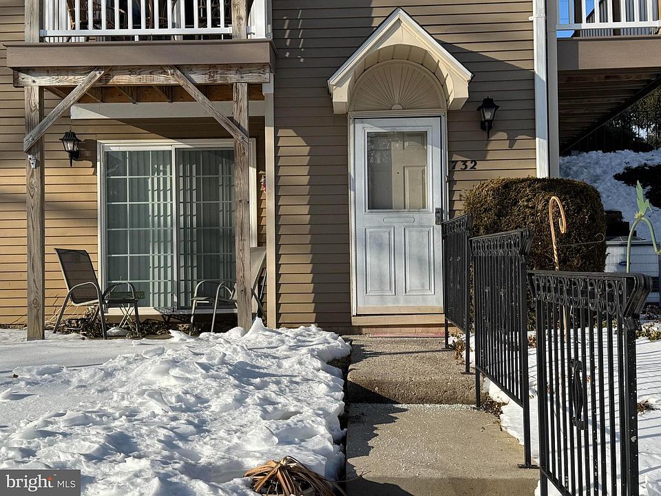 1st image of 732 Sparrow Ln