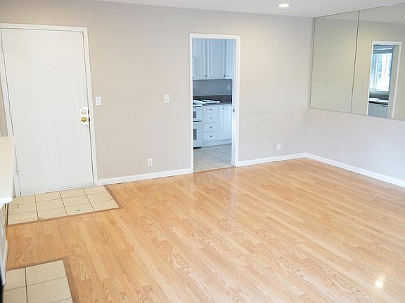 3rd image of 84 Rancho Dr Unit H
