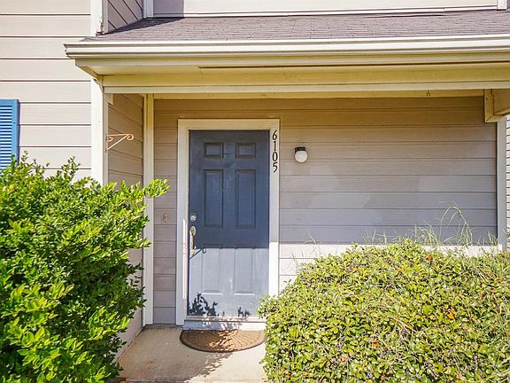 3rd image of 6105 Settlers Square Ln