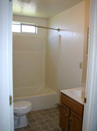5th image of 204 W Del Norte St APT C