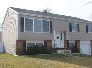 2121 Lori Dr, Wilmington, DE 19808