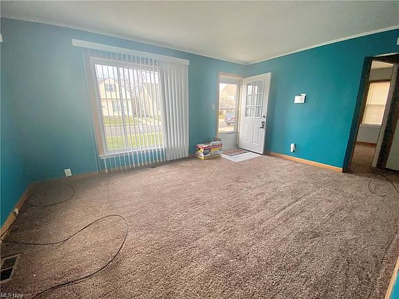 4th image of 13633 Carrington Ave