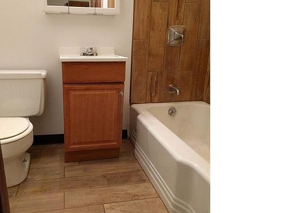 5th image of 211 N Washington St APT 24