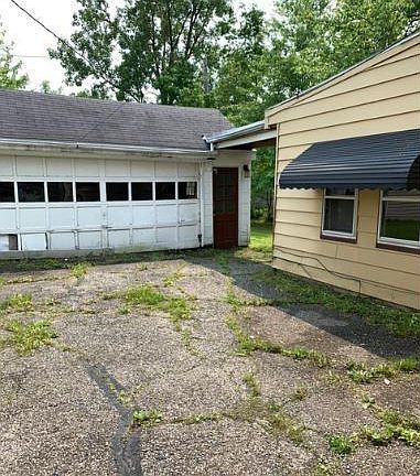 2nd image of 19218 Cherrywood Ln