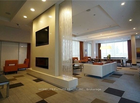3rd image of 181 Village Green Sq #2121