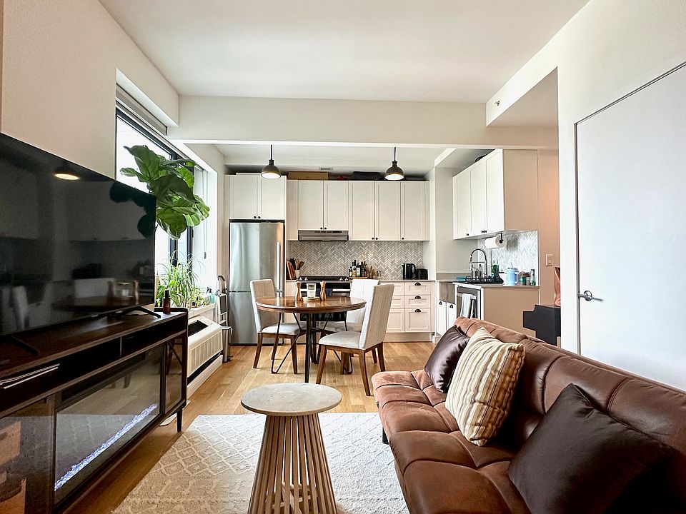 1st image of 409 Eastern Pkwy APT 1011