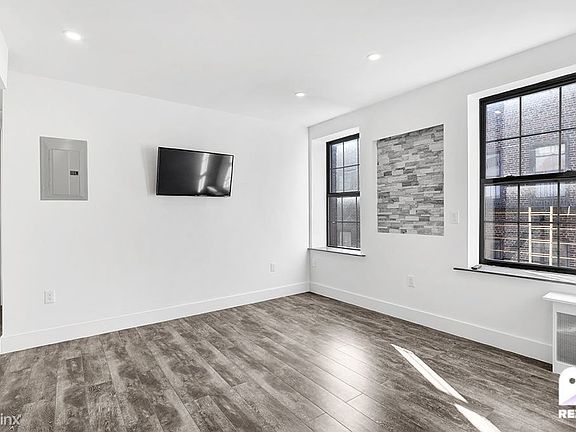 3rd image of 11920 Union Tpke APT E4d2