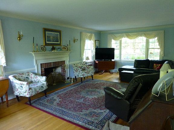 4th image of 471 Morgan Ln