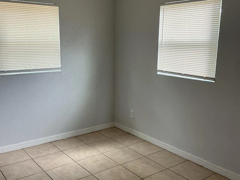 1408 Zenith Pl — Photo 8