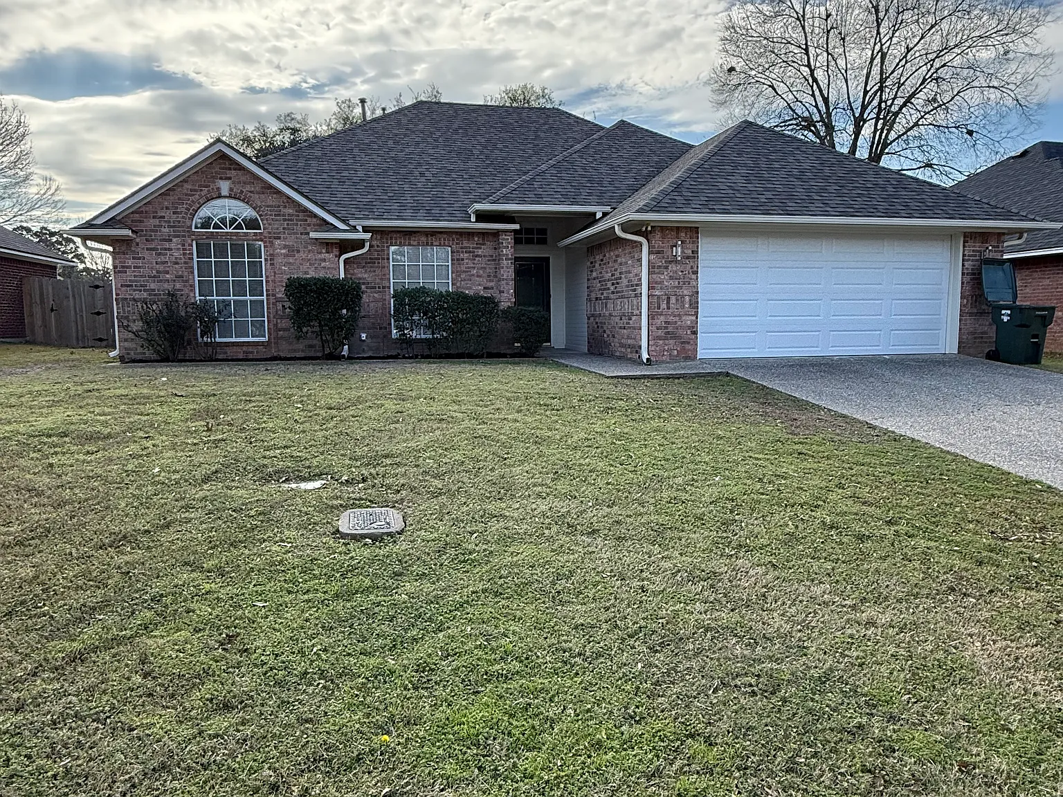 3 bed, 1855 sqft, $2,275 — Photo 1