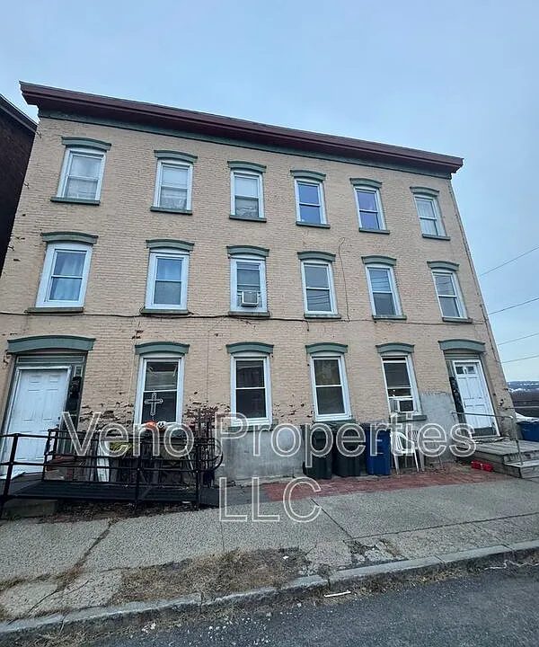 3 Cataract St #2