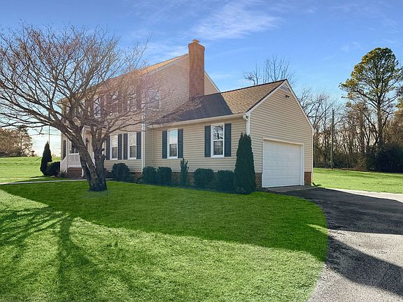 2nd image of 7385 Verdi Ln