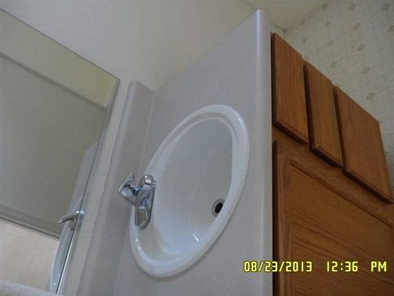 130242_9719199_1164063511