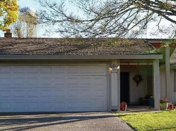 4920 Springfield Way, Sacramento, CA 95841