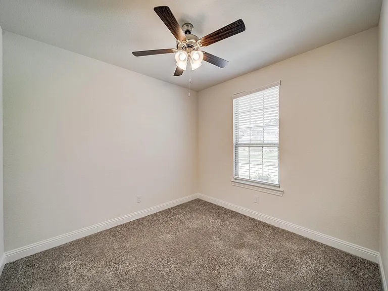 6009 Dandelion Dr — Photo 5