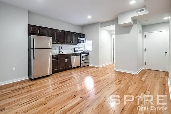 1st image of 26 Prince St APT 4B