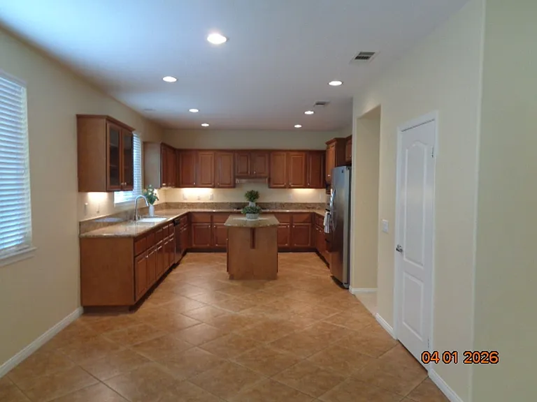 42308 Klamath Ln — Photo 6
