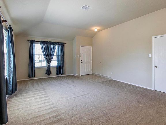 5th image of 306 Mesa Verde Way
