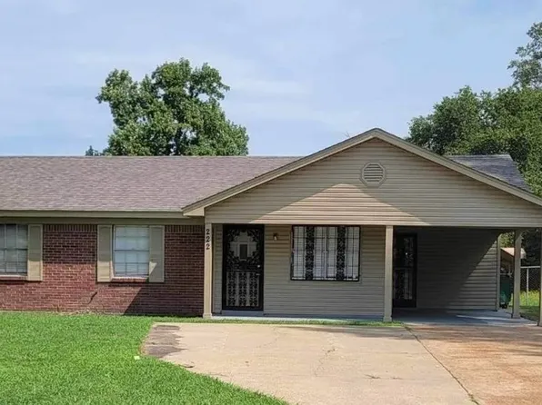 222 Pickett Rd, Memphis, TN 38109