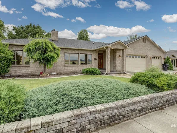 325 W McGinnis Dr, Weiser, ID 83672