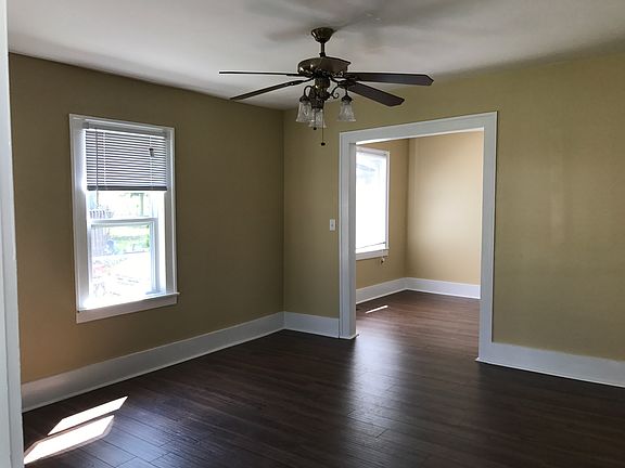 4th image of 111 W Meyers Ave