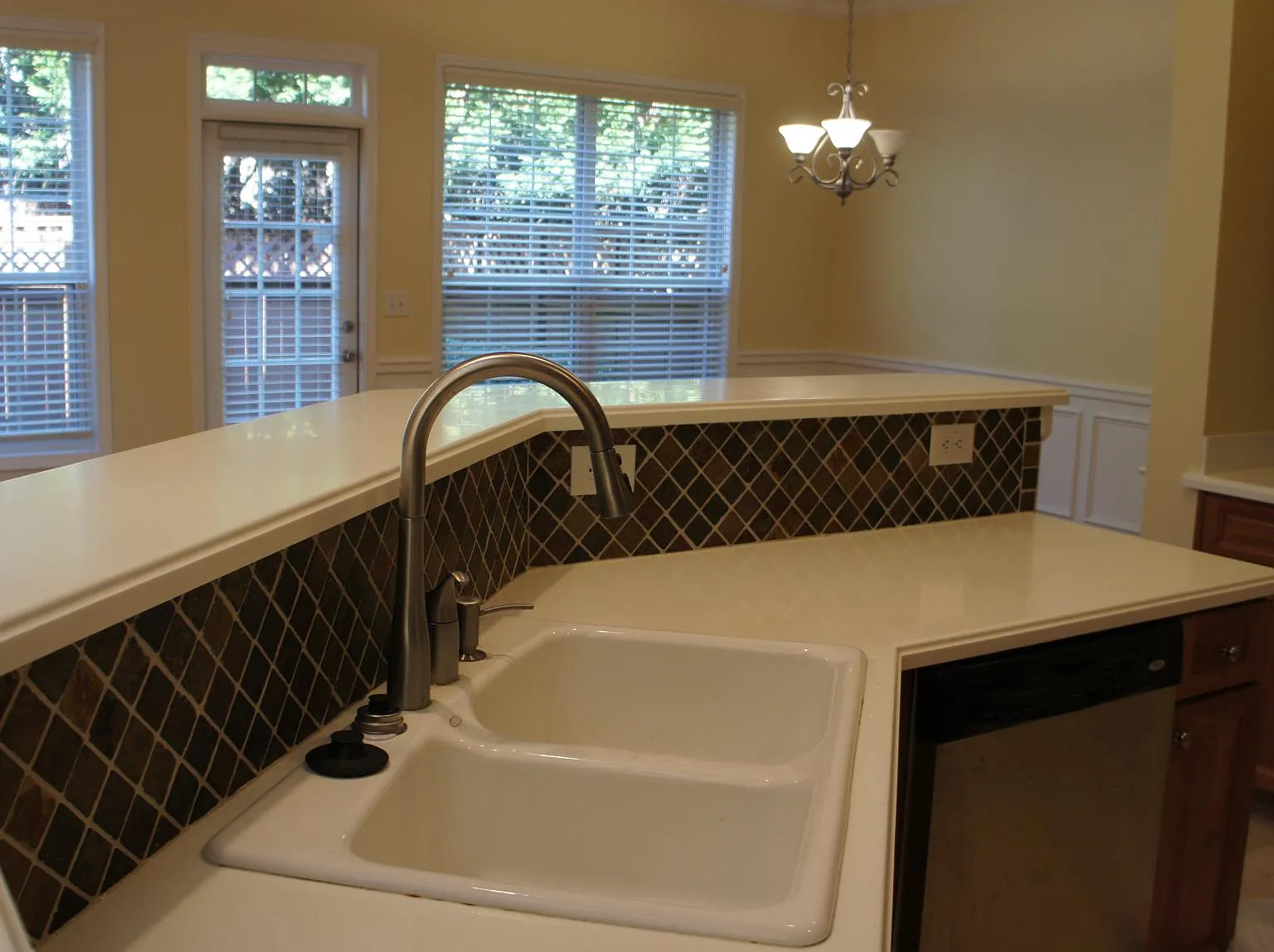 3495 Henderson Reserve — Photo 4