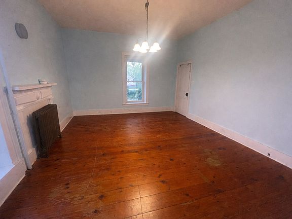 3rd image of 333 Junction Rd #2