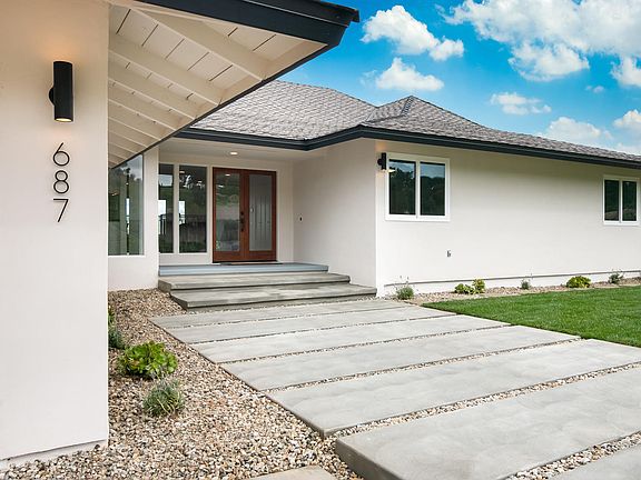 3rd image of 687 Deseo Ave
