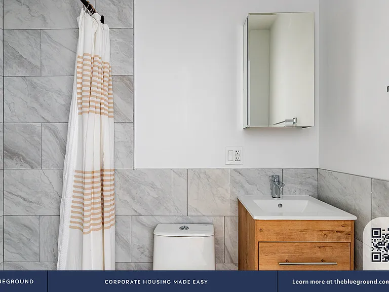 307 W 39th St #2B — Photo 10