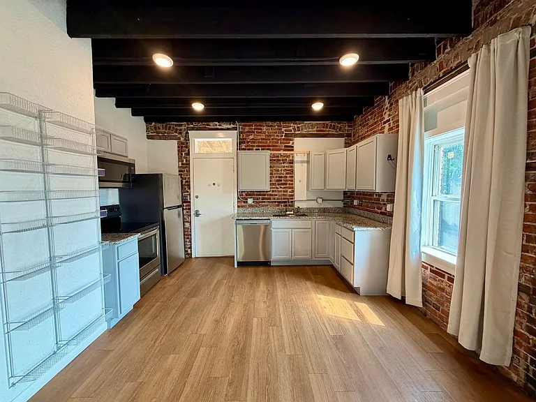 2202 Lexington Ave #A — Photo 13