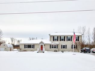 12427 McNeeley Rd, Akron, NY 14001